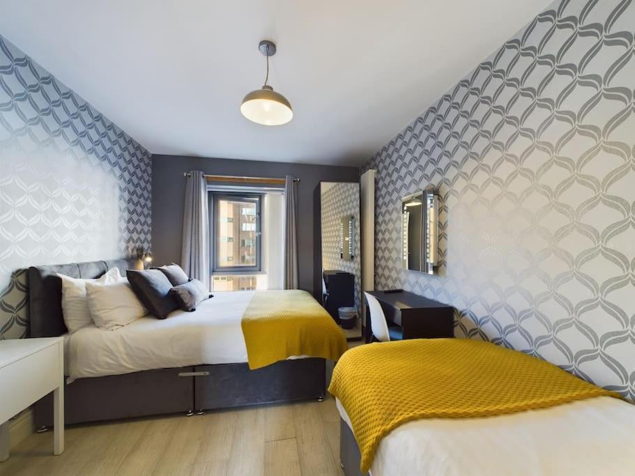 Donegall Sq Apt At City Gate, Belfast City Centre Экстерьер фото