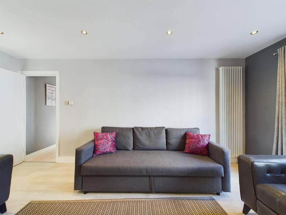 Donegall Sq Apt At City Gate, Belfast City Centre Экстерьер фото