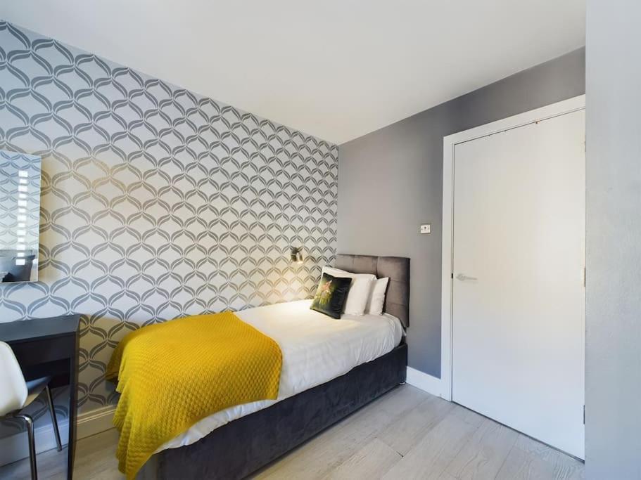 Donegall Sq Apt At City Gate, Belfast City Centre Экстерьер фото